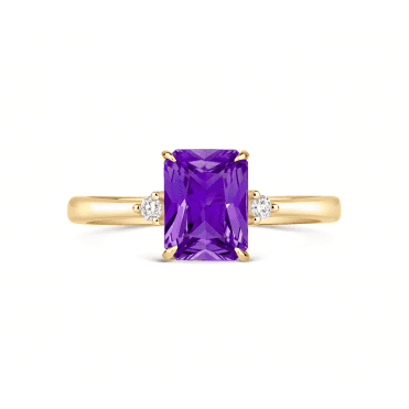 18ct Yellow Gold Emerald cut Amethyst ring 